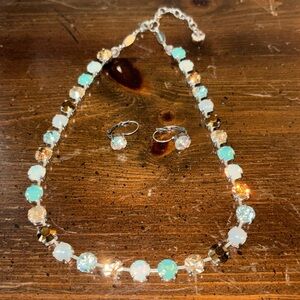 Sabika necklace and earrings set